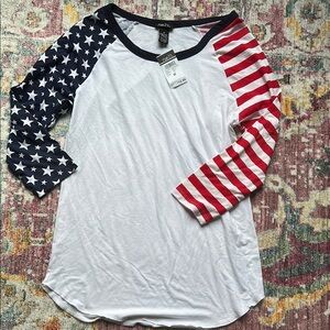 Rue21 White and Blue Raglan T-Shirt Relaxed Fit